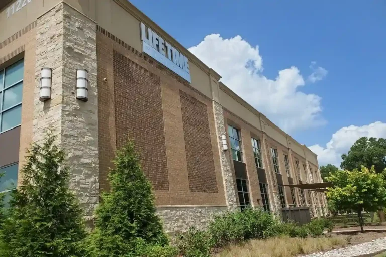 Exterior to Life Time, home to indoor and outdoor pickleball courts in Charlotte, NC.