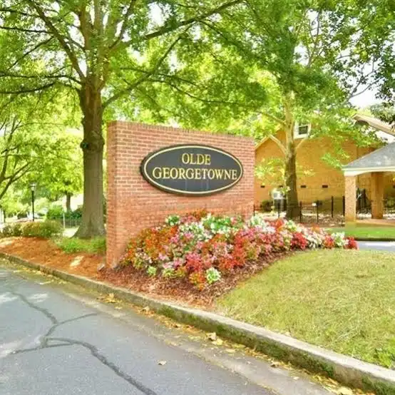 Exterior of Olde Georgetowne, home to outdoor pickleball courts in Charlotte, NC.